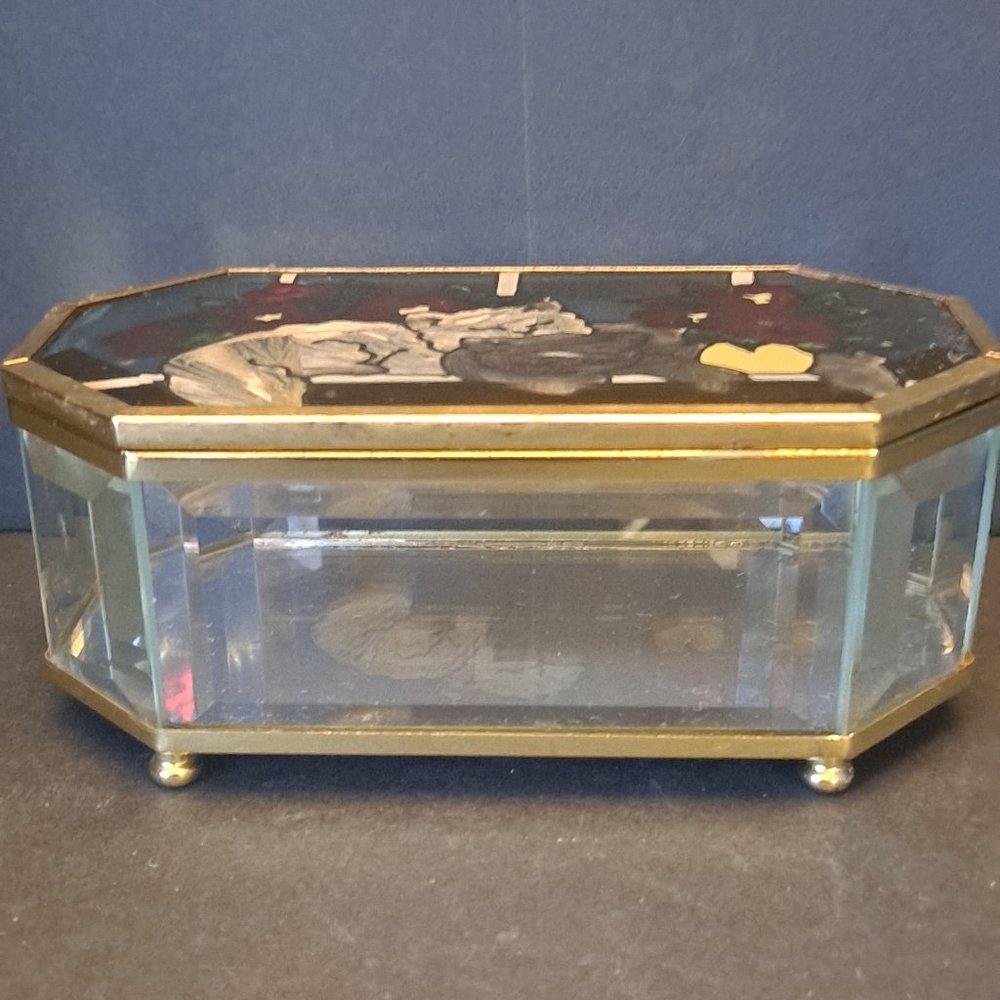 JOAN BAKER GLASS TRINKET BOX WITH CATS